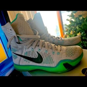 Nike Kobe 10 Elite Basketball Hightops